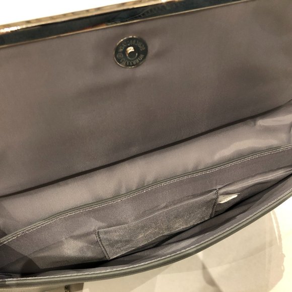 Gray clutch with detachable dainty silver chain - Picture 6 of 7